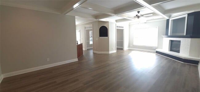 Foto del edificio - 1593 Park Hollow Ln NE