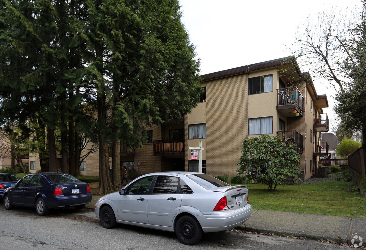 Photo du bâtiment - 1030 W 14th Ave