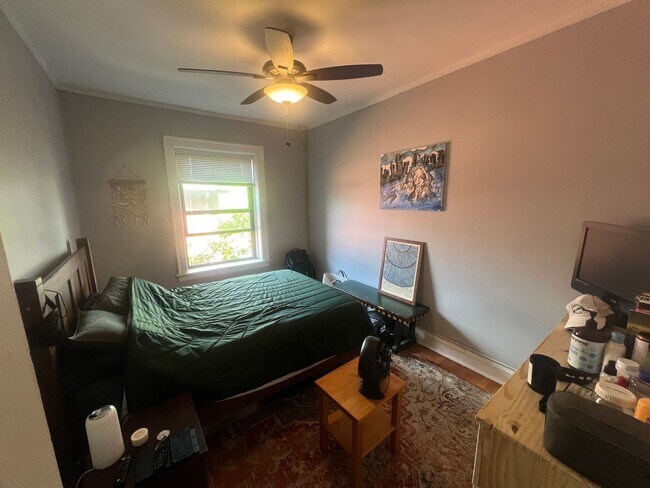 Foto del edificio - 2842 W Fletcher St