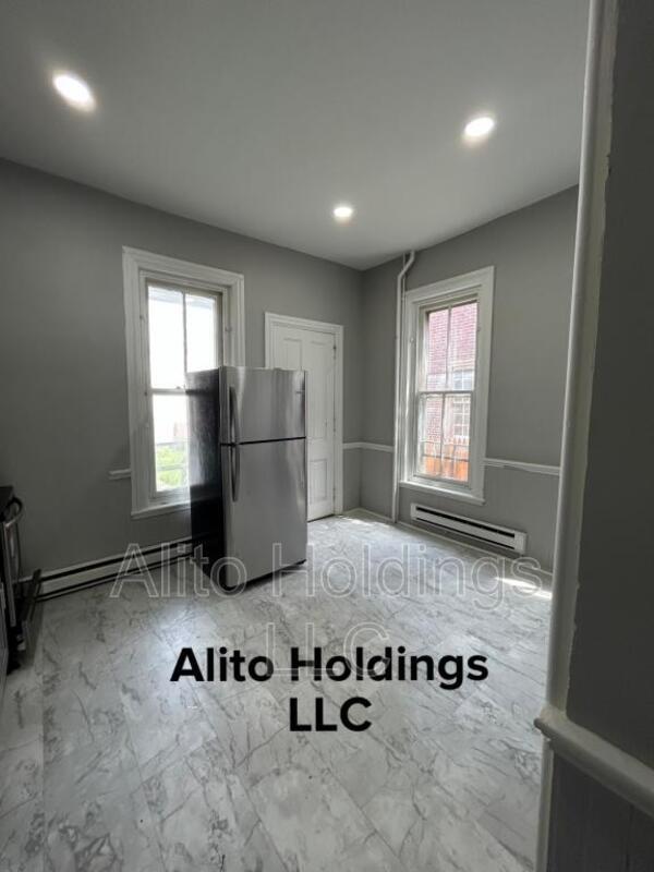 Building Photo - 141 N Eighth St