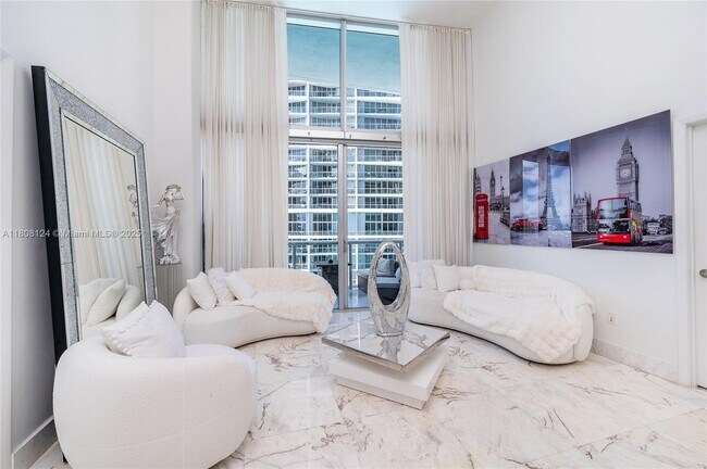 Foto del edificio - 475 Brickell Ave