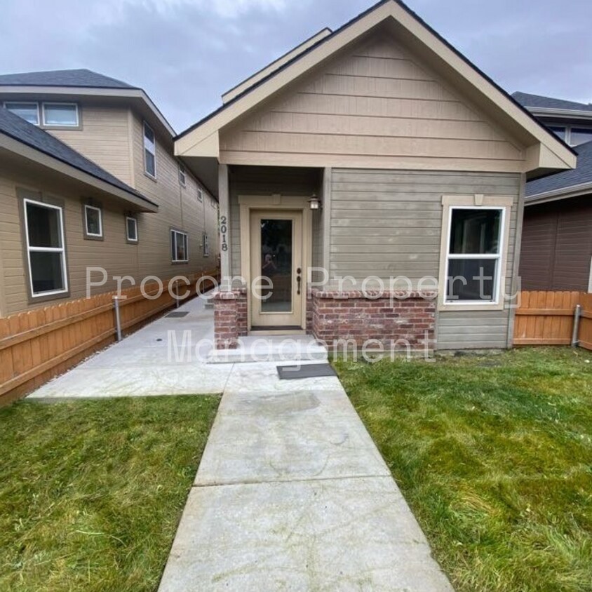 Primary Photo - 2018 S Arcadia St