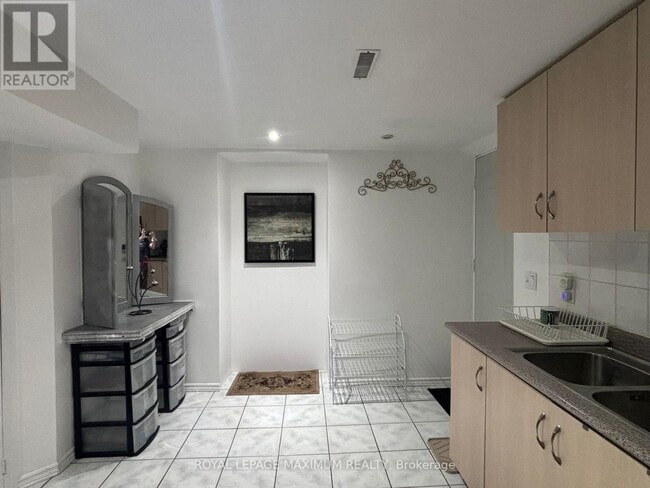 Building Photo - 90 Via Romano Way