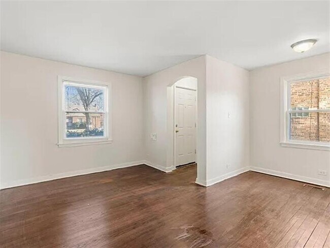 Building Photo - Chicago Sweet Home F11