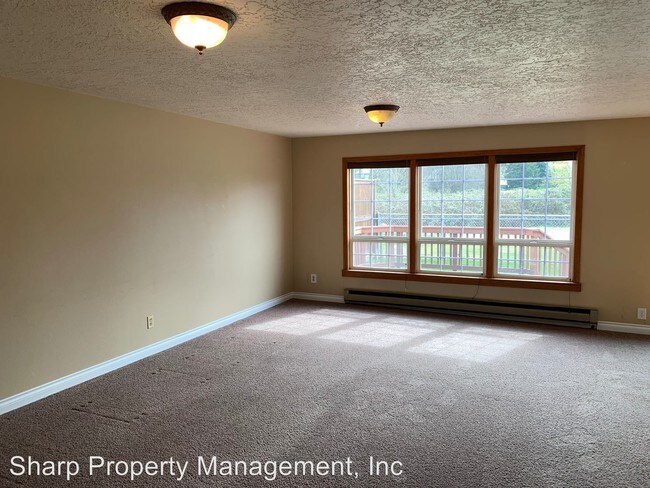 Foto del edificio - 3 br, 1.5 bath House - 2816 38th Ave.