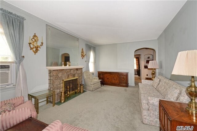 Foto del edificio - 26 Evergreen Ln