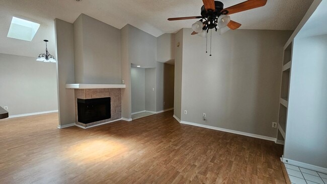 Building Photo - Grant Station Home with Fenced Yard