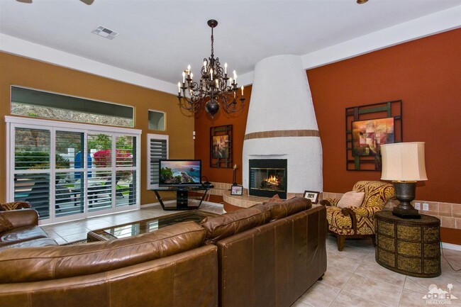 Building Photo - 54400 Avenida Montezuma