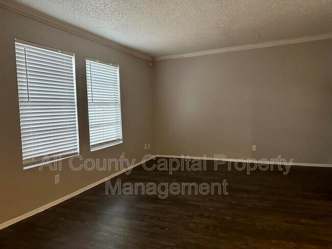 Foto del edificio - 5426 Menchaca Rd