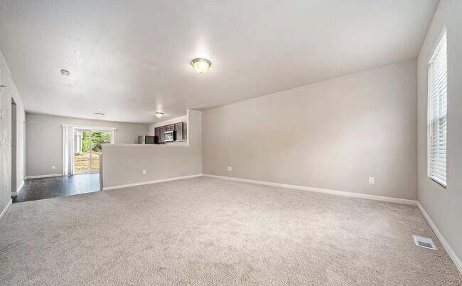 Foto del edificio - Newer Home for Lease in Leslie!