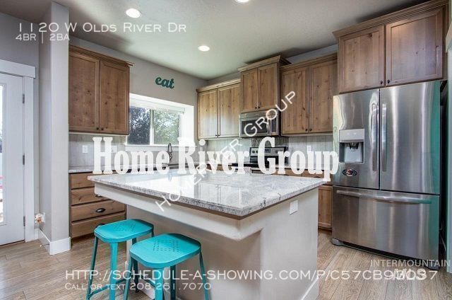Building Photo - 1120 W Olds River Dr