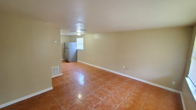 Foto del edificio - 9410 Grandfield Rd