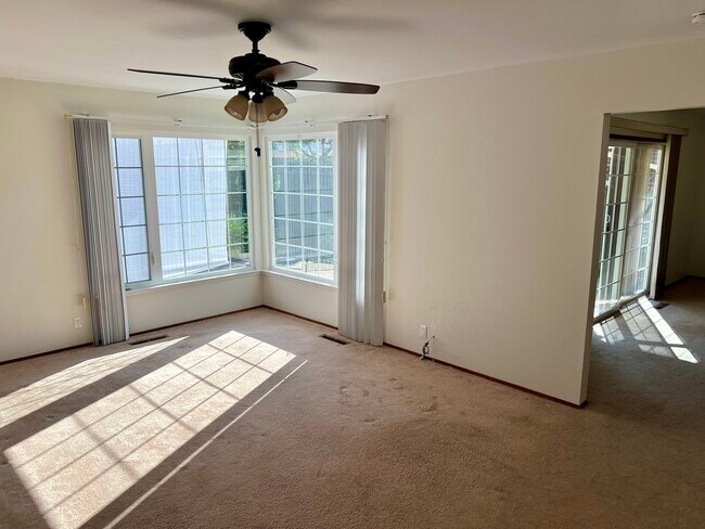 Building Photo - 5116 Troy Ave