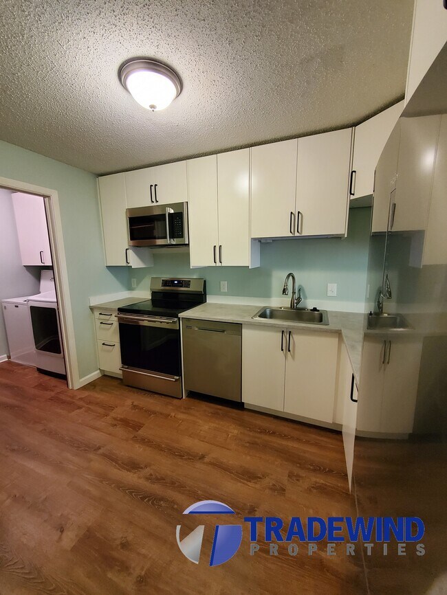 Foto del edificio - 5697 Green Circle Dr