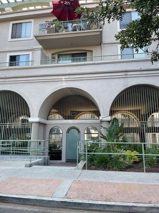 Building Photo - 555 Maine Ave