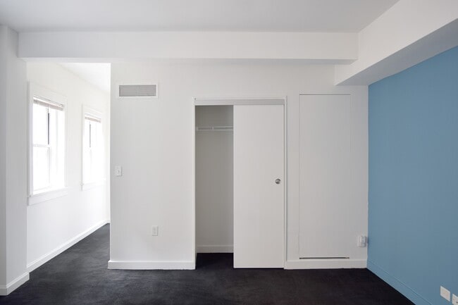 Interior Photo - Park Central
