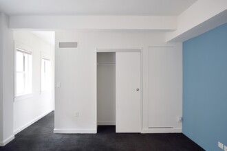 Interior Photo - Park Central