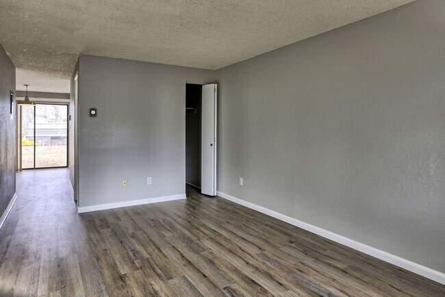 Foto del edificio - 3542 Butternut Dr