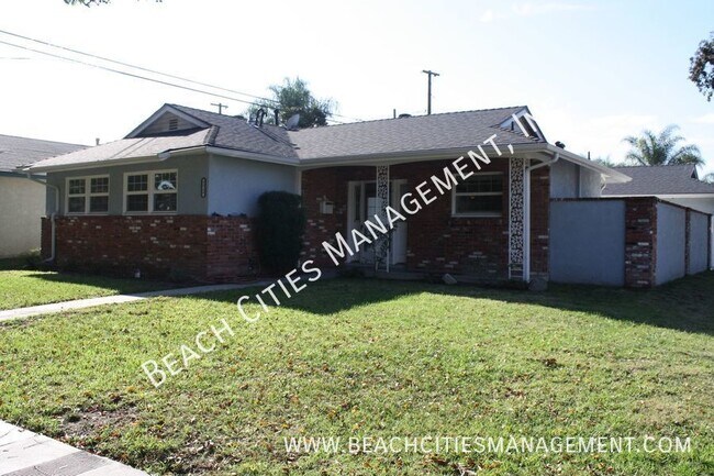 Building Photo - Beautiful 3 Bedroom with Two Car Garage on...