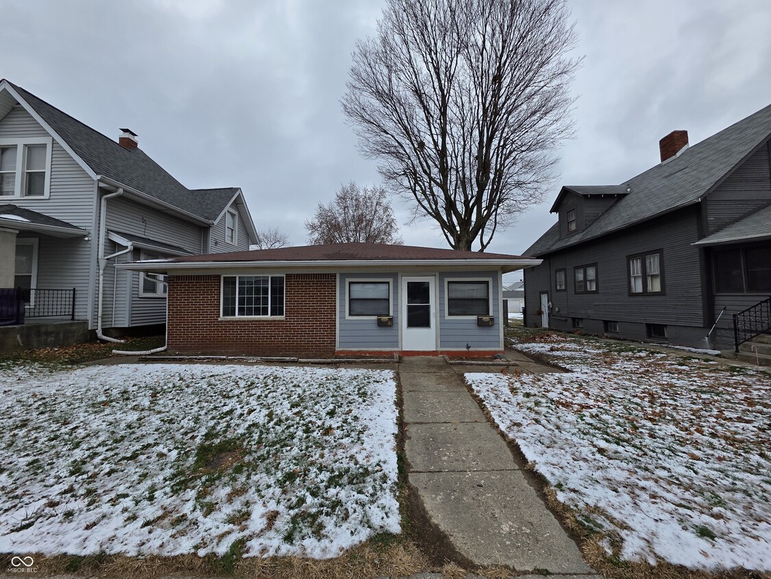 Primary Photo - 86 S 6th Ave