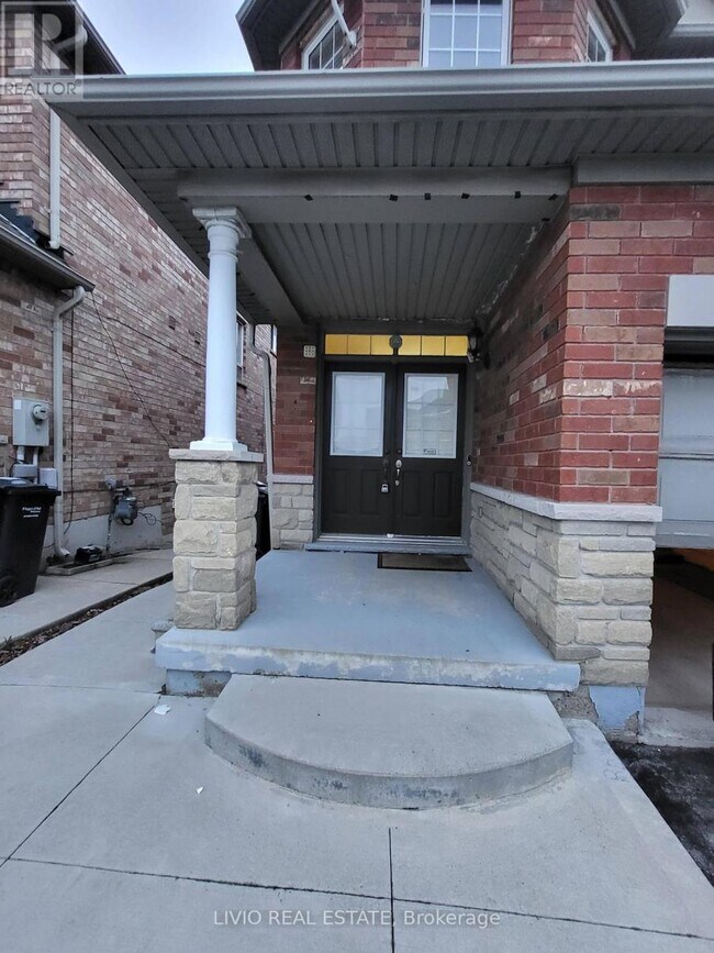 Building Photo - 14 Pennyroyal Crescent