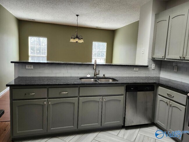 Foto del edificio - 2603 Bonnie Oaks Dr SW