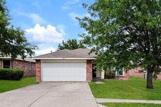 Building Photo - 1118 Single Tree Dr
