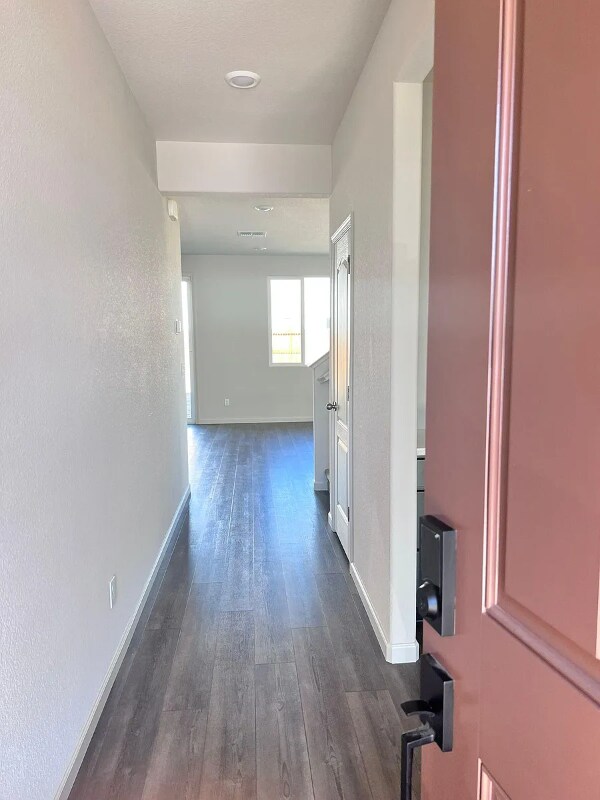 Foto del edificio - 3129 Ballena St