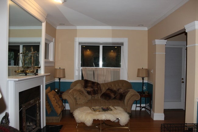 Living room w/ fire place - 1270 N Downing St