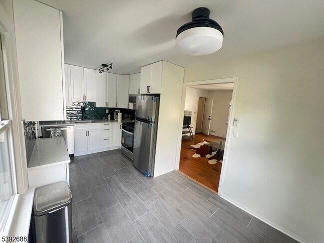 Foto del edificio - 76 Mt Kemble Ave