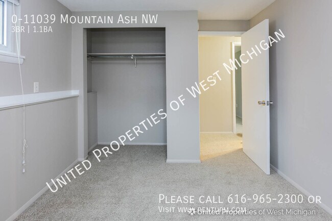 Foto del edificio - 0-11039 Mountain Ash NW-