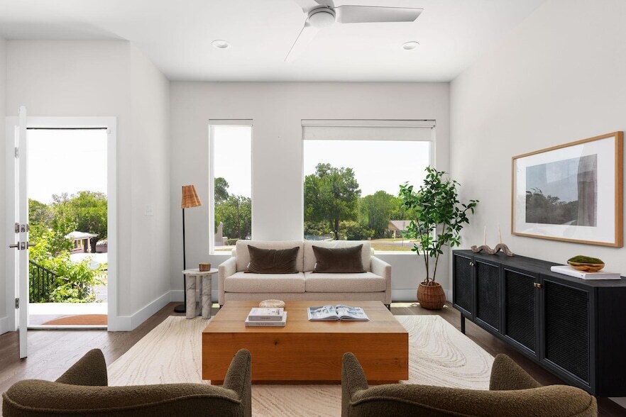 Foto principal - 2108 Rosewood Ave
