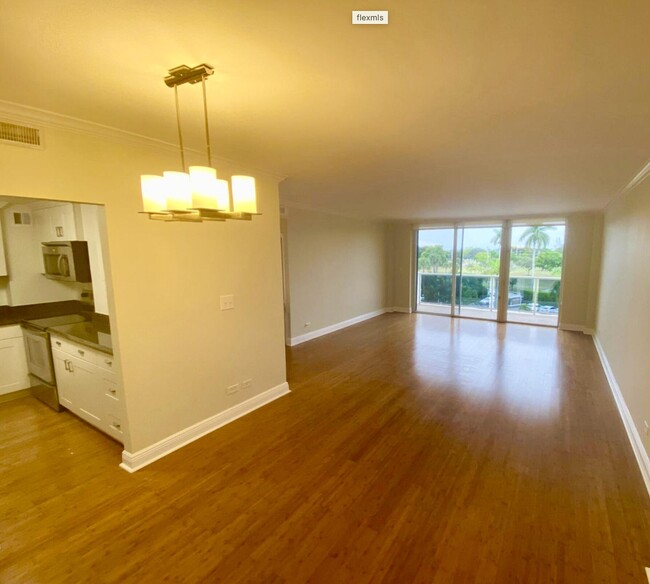 Building Photo - 2800 N Flagler Dr