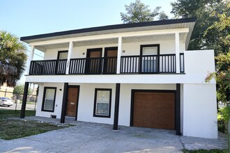 Building Photo - 839 Woods Ave