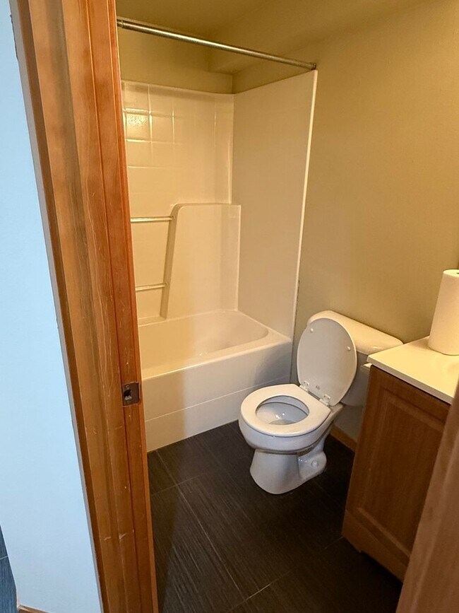 Foto del edificio - Highland Park Townhome w/ 3BR/2BA at over 1,000 Sq Ft!