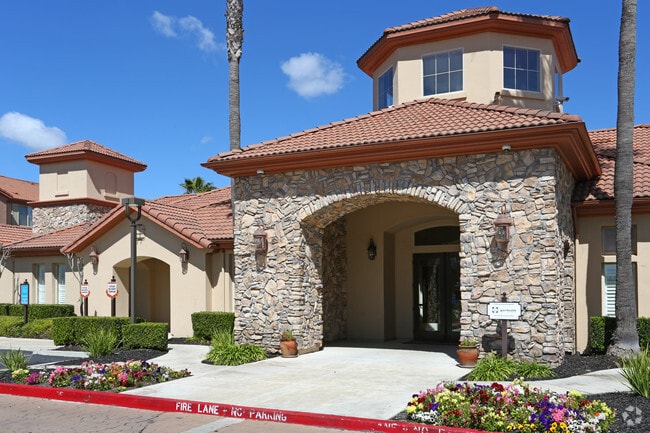 Building Photo - Paseo Villas Apartments