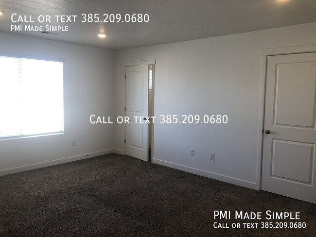 Building Photo - 1040 W Broadleaf Dr