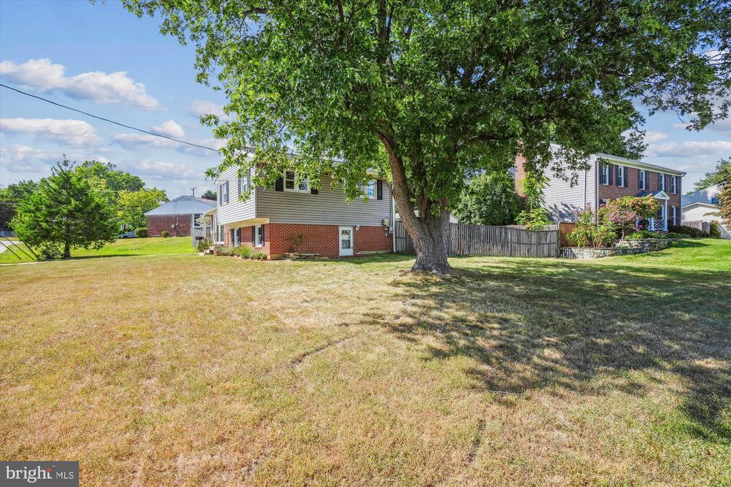 Primary Photo - 4500 Picot Rd