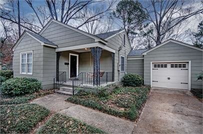 Primary Photo - 107 S Park Dr