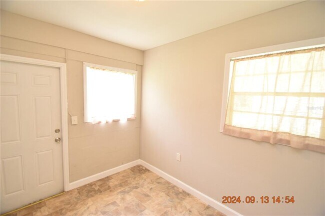 Foto del edificio - 6124 Cliff Ave