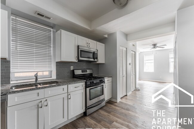 Building Photo - 2652 W 23rd Pl