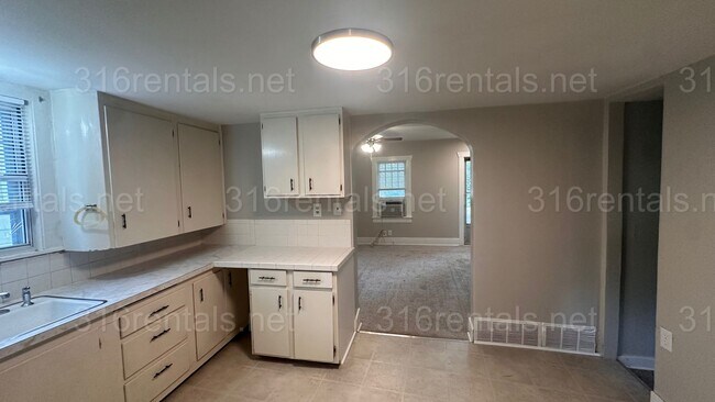 Foto del edificio - $850 - 2 bed 1 bath - Single Family Home