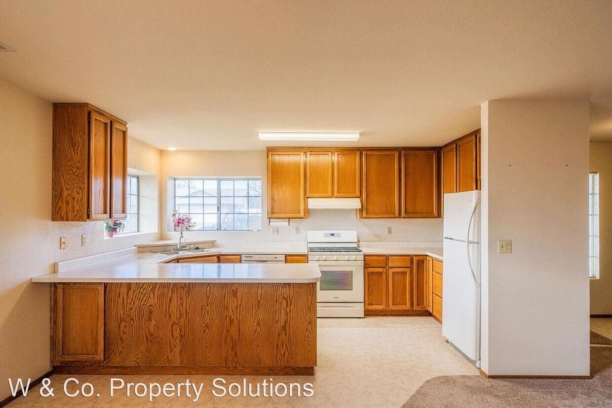 Building Photo - 4 br, 2 bath House - 1703 Dakota Way