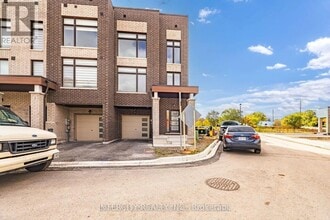 Building Photo - 2 Queenpost Dr