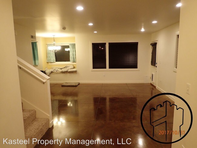 Building Photo - 3 br, 2.5 bath House - 251 South 1600 West