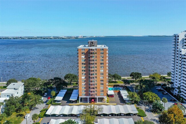 Building Photo - 4015 Bayshore Blvd