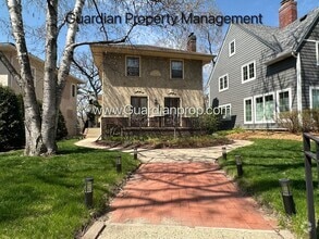 Building Photo - 2736 Upton Ave S