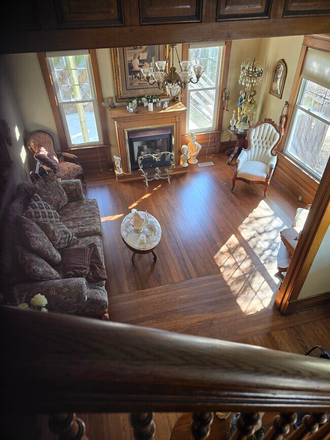 Formal living room - 408 E Boone St