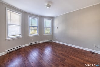 Building Photo - 793 Brewster St