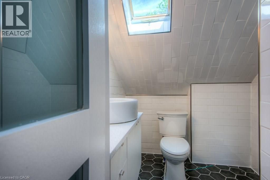 Photo du bâtiment - 16 Wellington St N